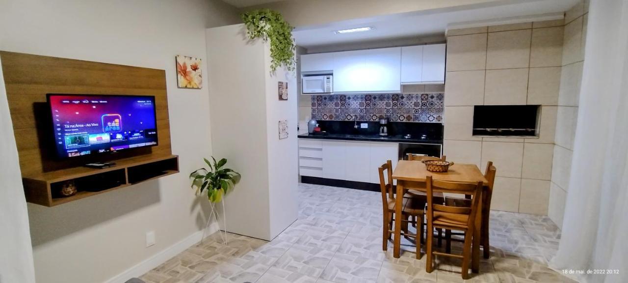 Residencial Bernardo, Meia Quadra Do Trapiche Florianópolis Dış mekan fotoğraf